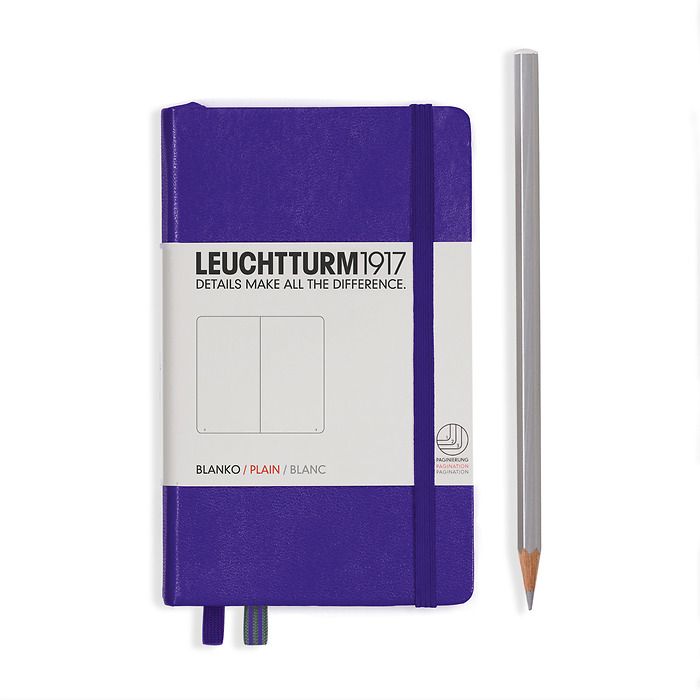 Carnet Pocket (A6) couverture  rigide, 185 pages numérotées, blanc, violet